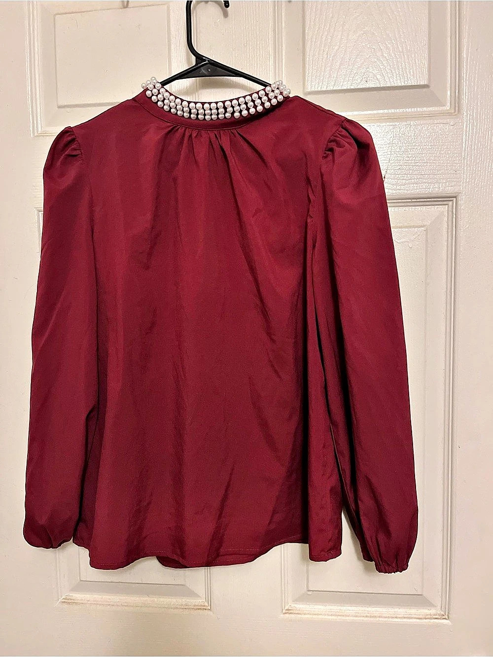 Ava Rose Pearl Collar Long Sleeve Blouse in Burgundy Size Medium Like